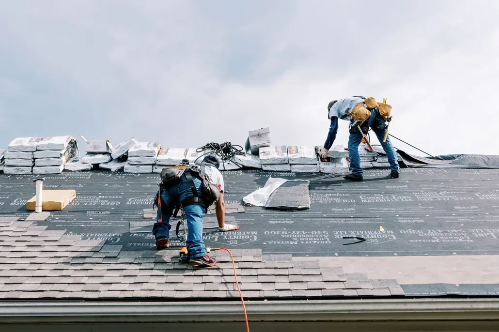 shingle roofing staff team on roof