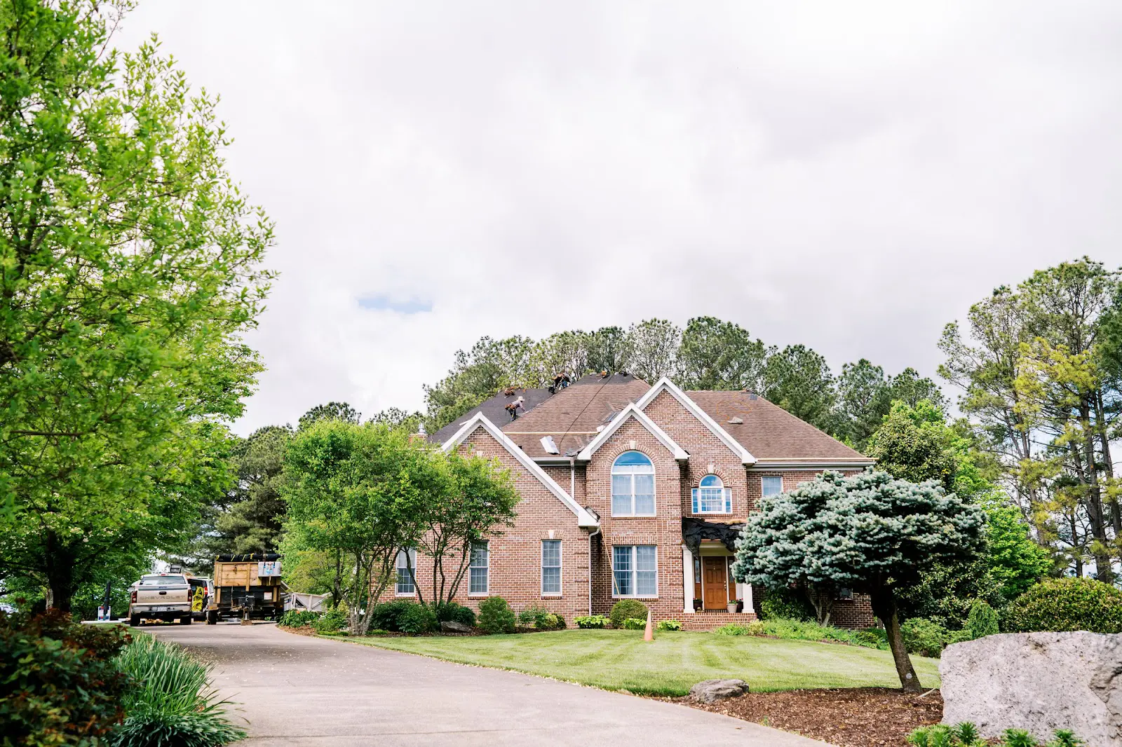 AsphaltShingles1 Shingle roofing project underway in Waynesboro