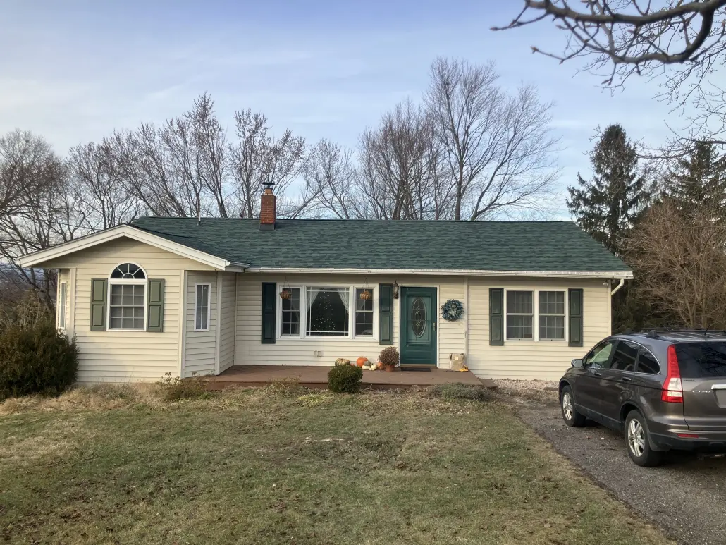 aec23735-07d0-4bbb-8e4e-bddaa1c18cf7_item_d3096448-50bb-48ac-8e10-8f77d8646757 house with shingled roof