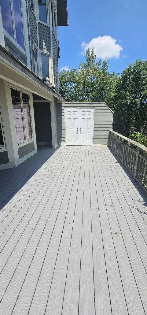 VRE_WintergreenDeck_FinishedProjectPhotos-1 deck boards on exterior of home