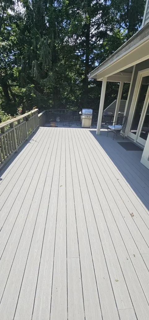 VRE_WintergreenDeck_FinishedProjectPhotos-2 deck boards on exterior of home