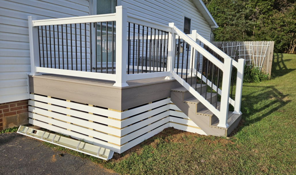 Composite Back Deck Composite Back Deck with Fiberon Boards