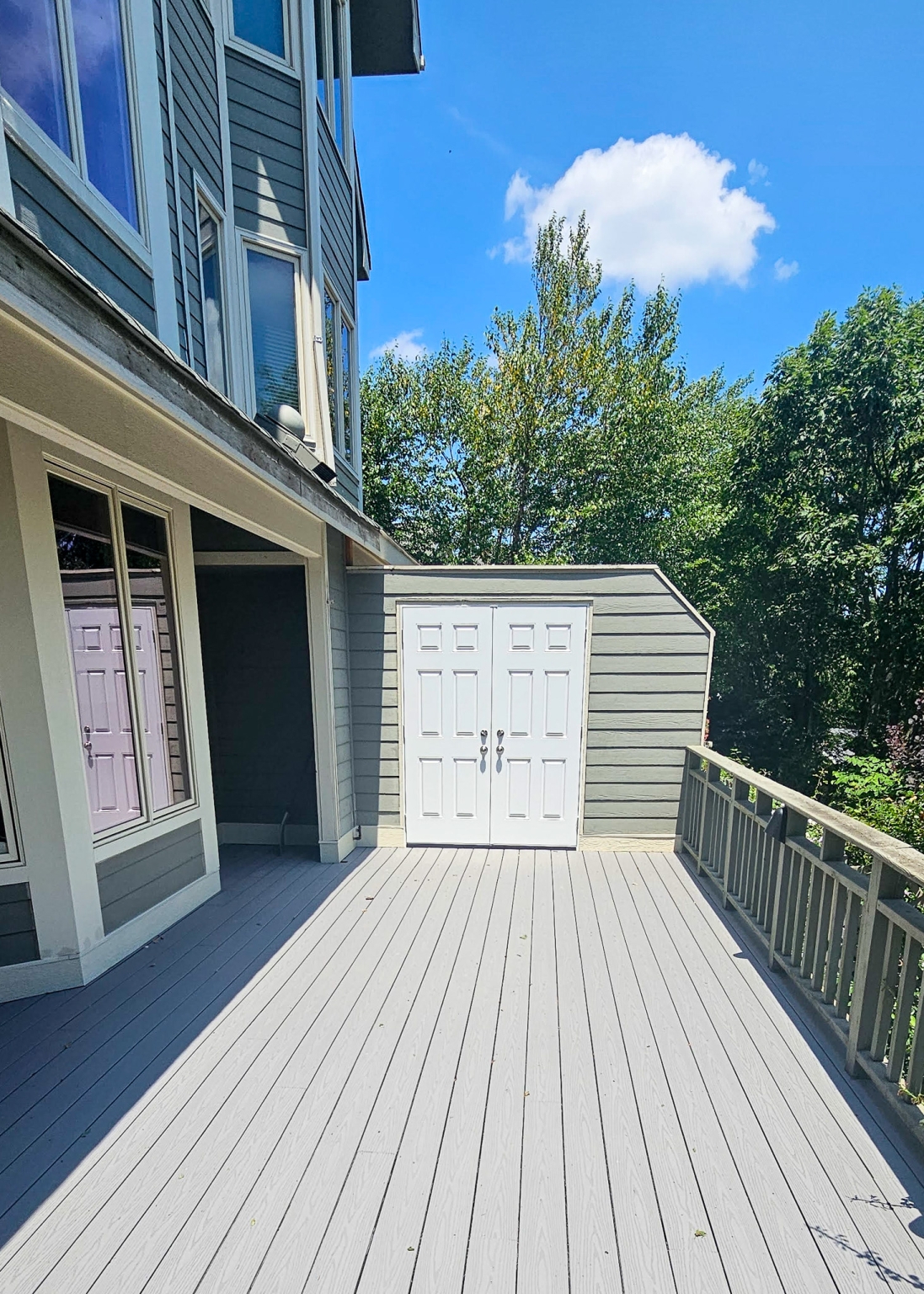 Details of a composite deck in Wintergreen, VA.